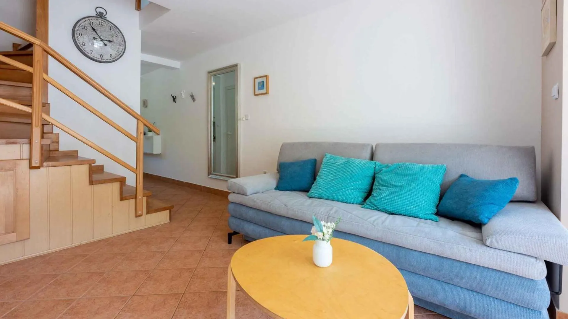 Apartment In Selce 42955