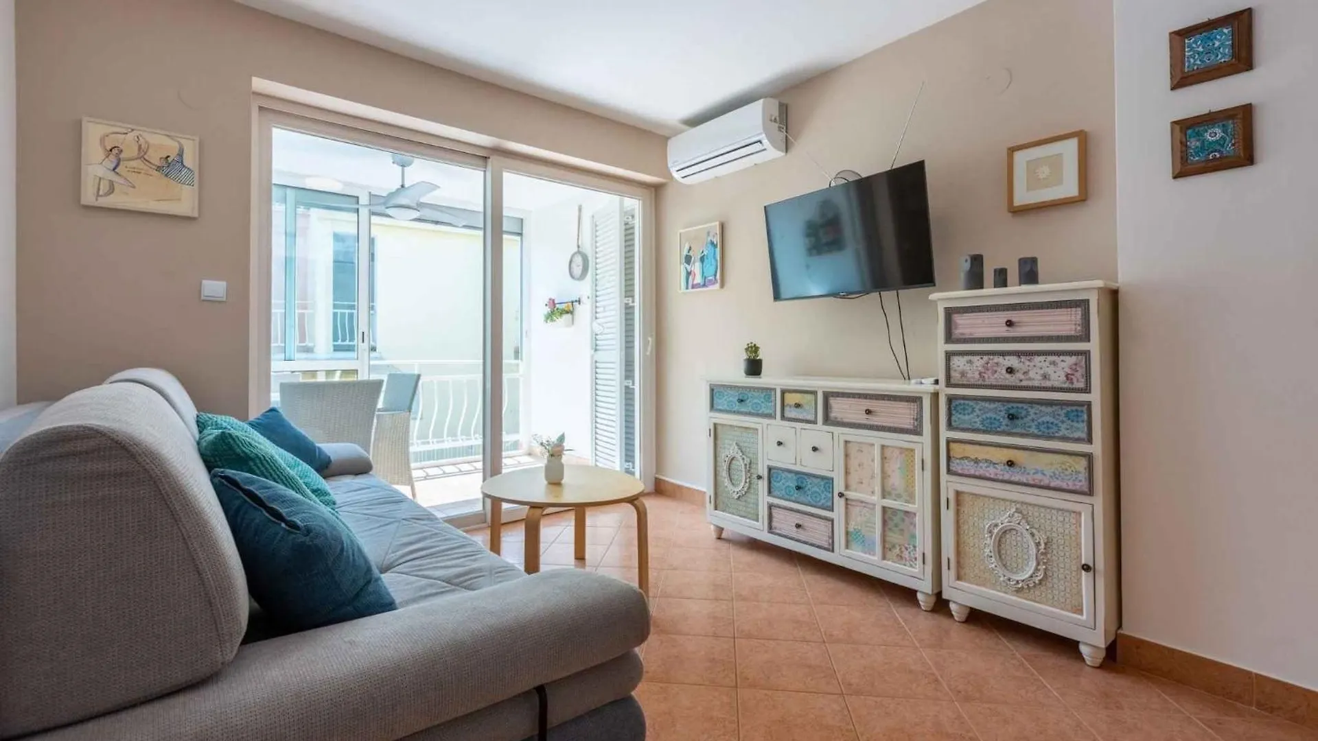 Apartment In Selce 42955