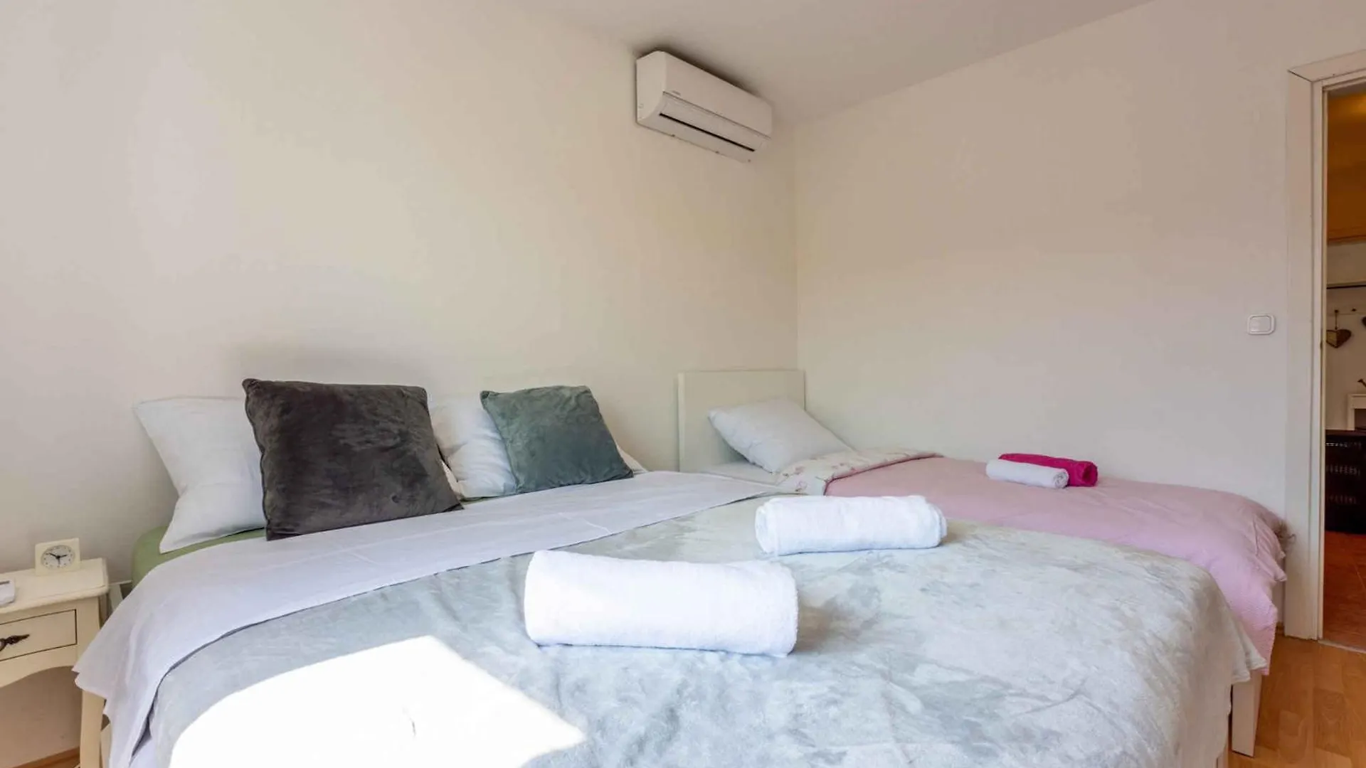 Apartment In Selce 42955 Croacia