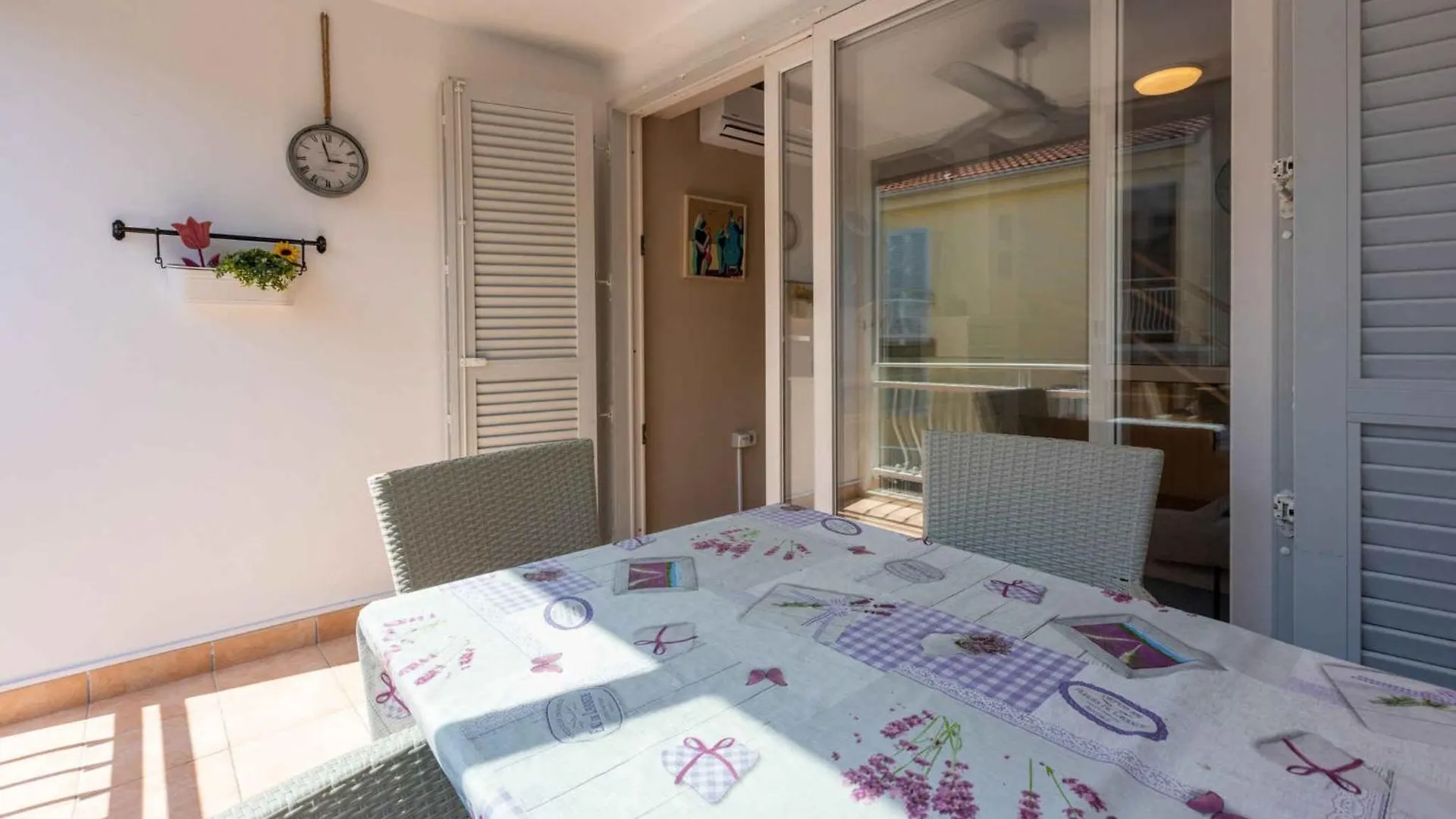 Apartment In Selce 42955